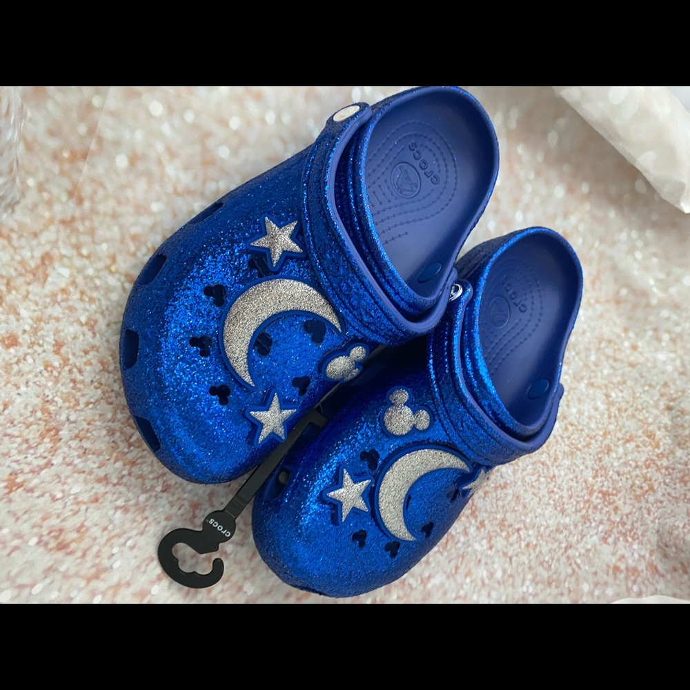 Disney make a wish crocs